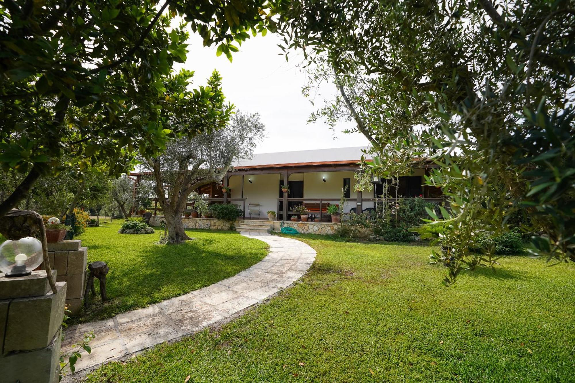 Casa Vacanza Russo Fernando Serra Serra Alimini Exterior foto